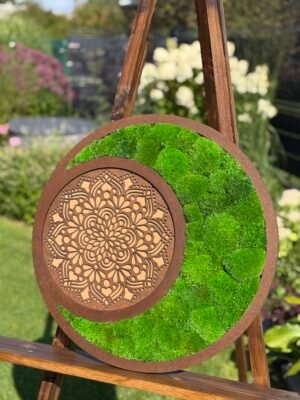 Rund stabiliseret mosvæg med mandala – Ø60 cm